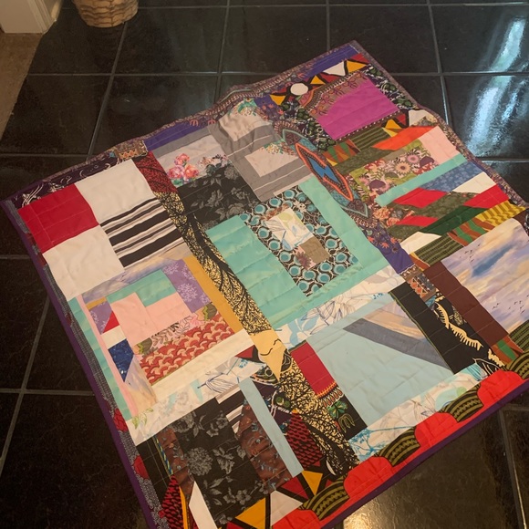 D&D Hand Made Crafts Christmas Quilt #5 - Picture 8 of 8